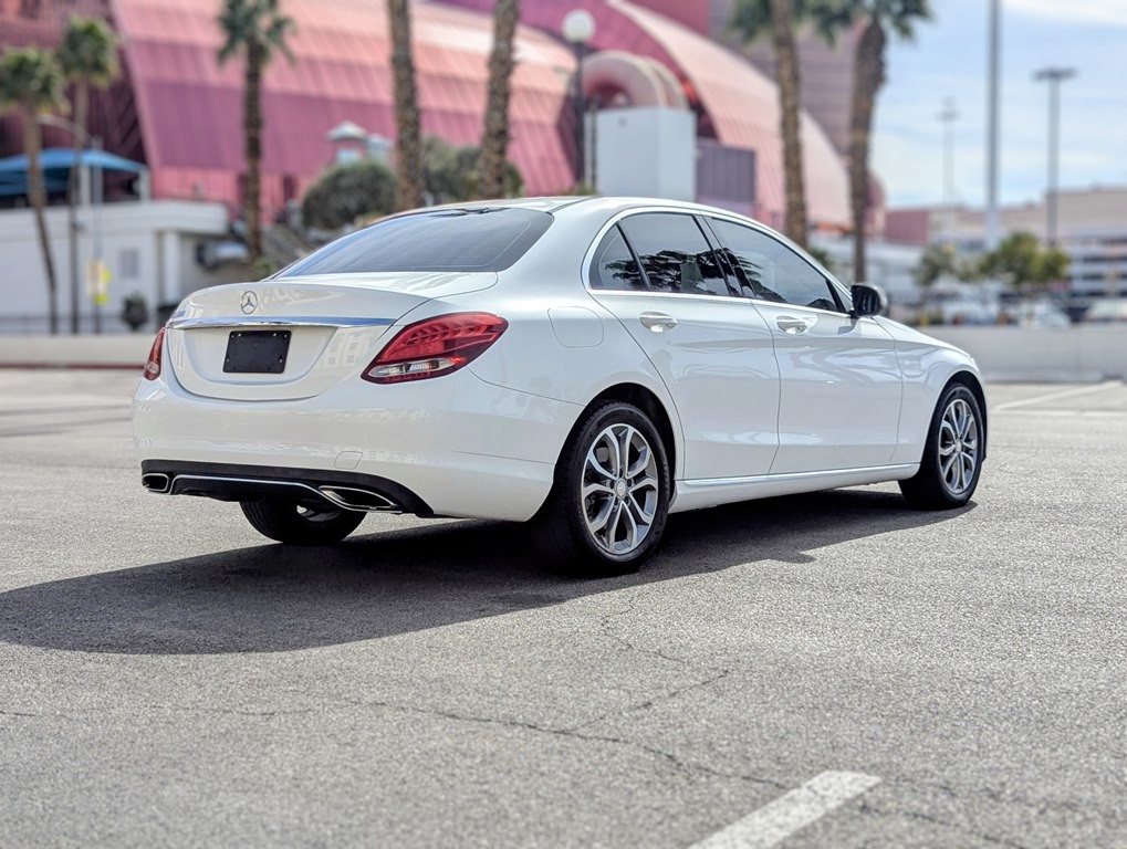 2015 Mercedes-Benz C-Class Image 3