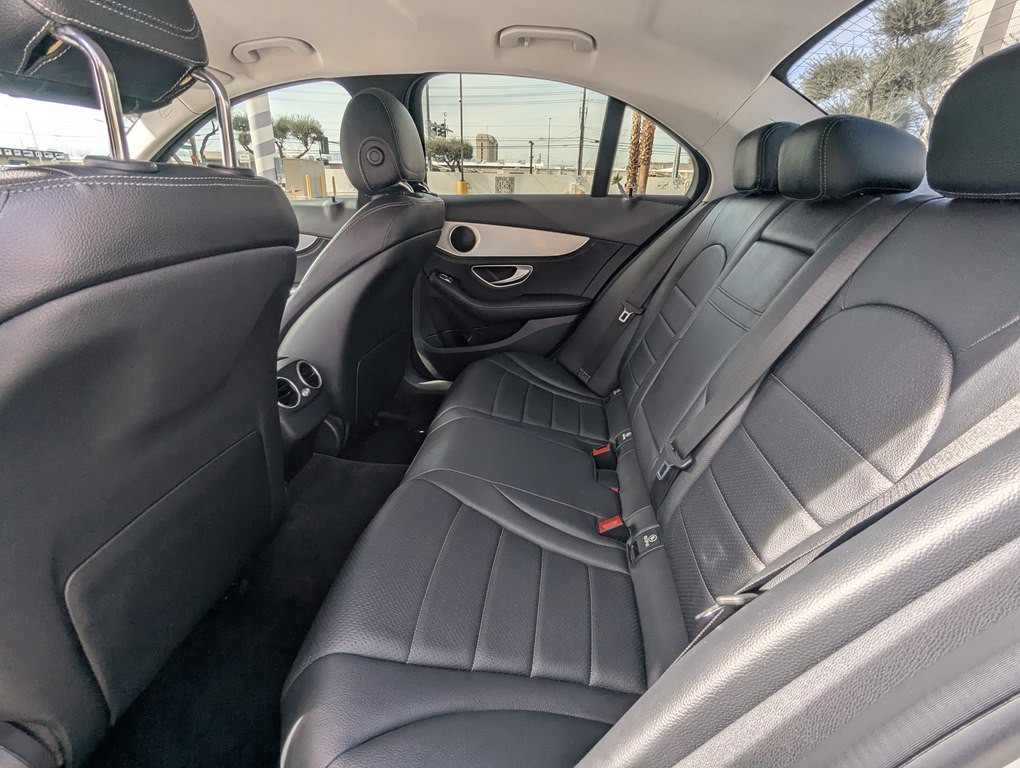 2015 Mercedes-Benz C-Class Image 9