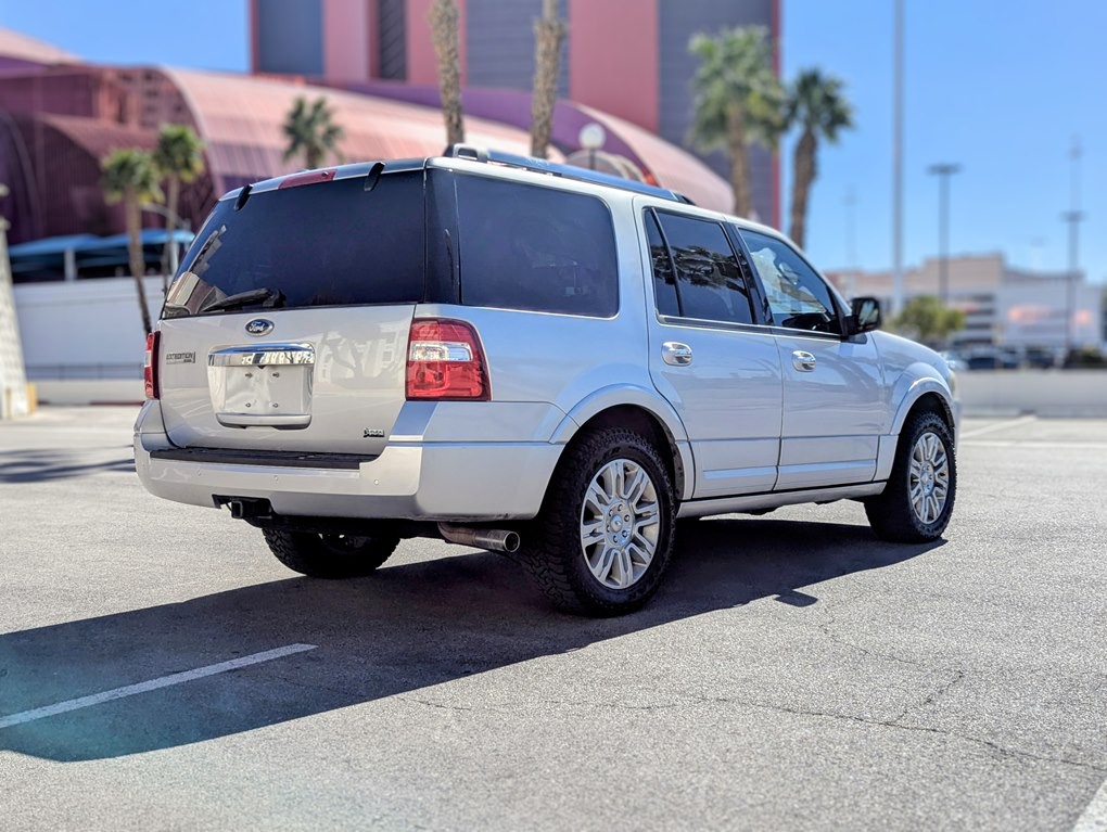 2011 Ford Expedition Image 3