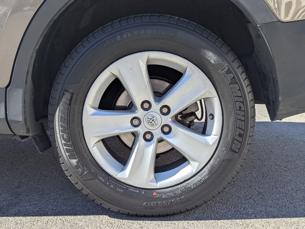 2013 Toyota Rav4 Image 10