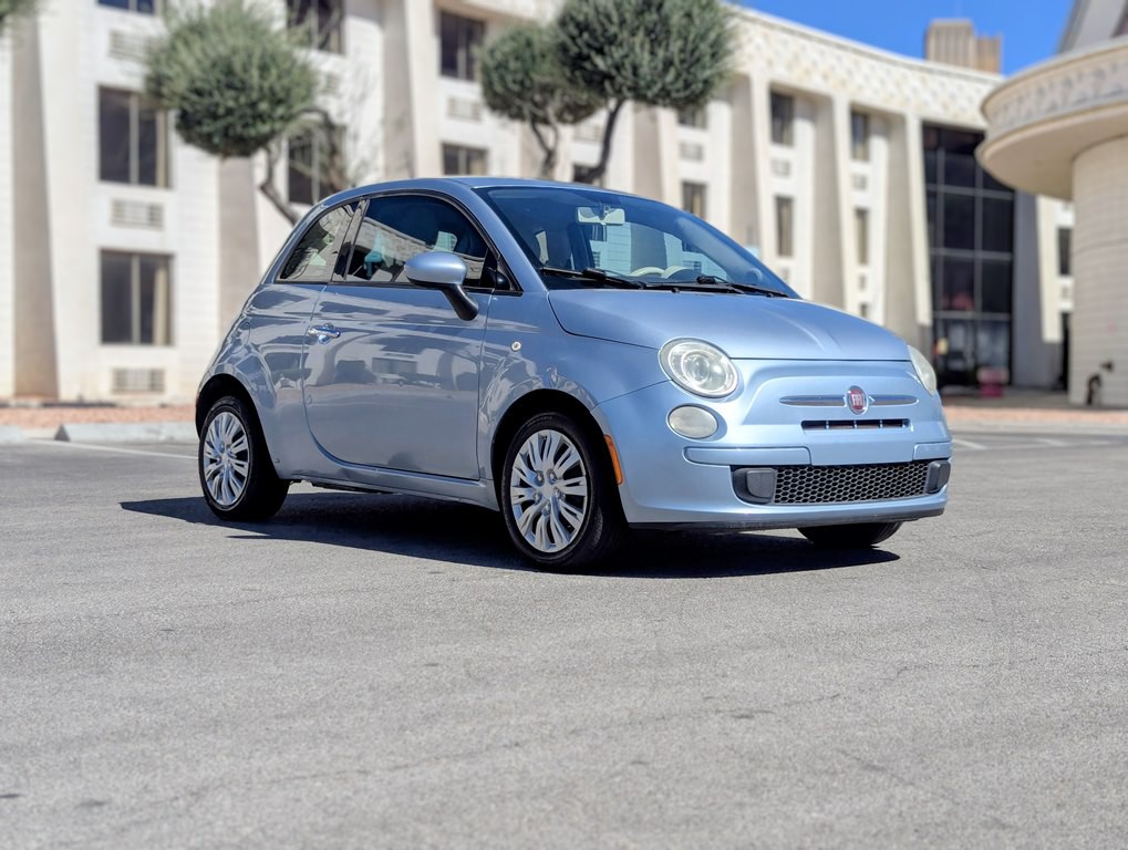 2013 FIAT 500 Image 2