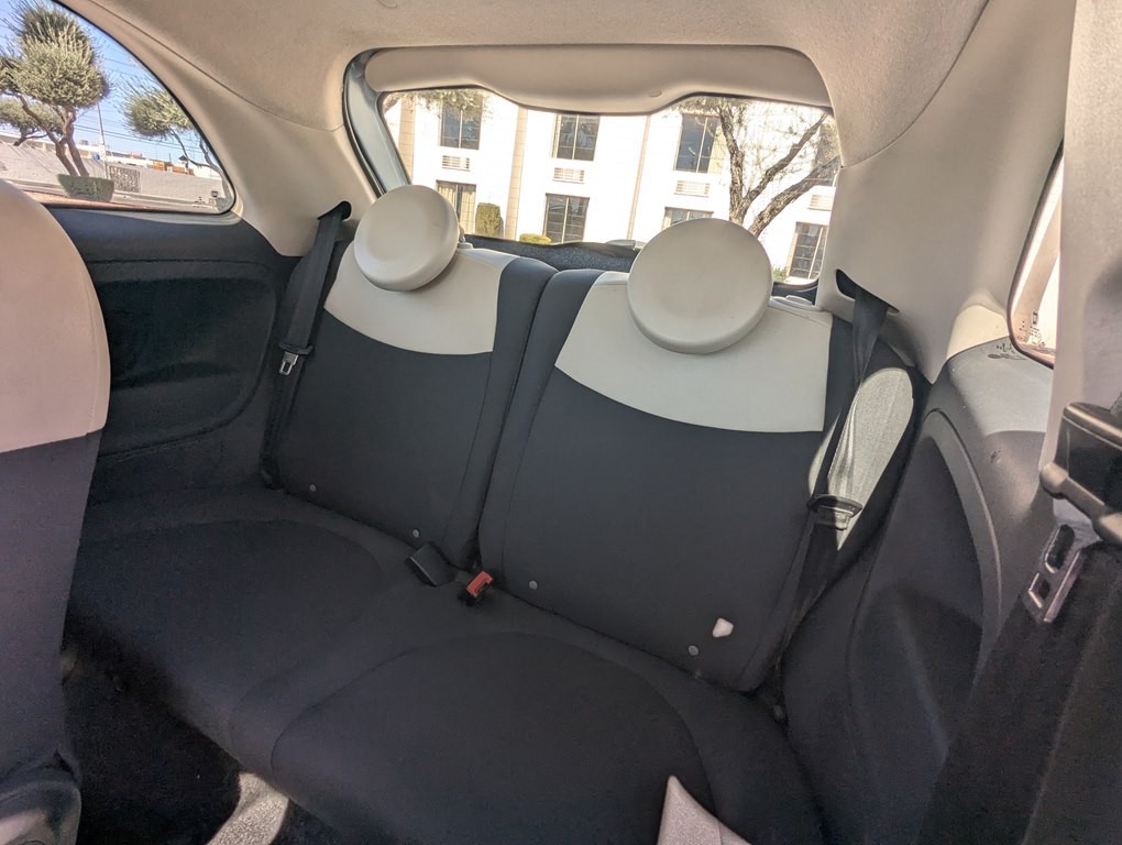 2013 FIAT 500 Image 9