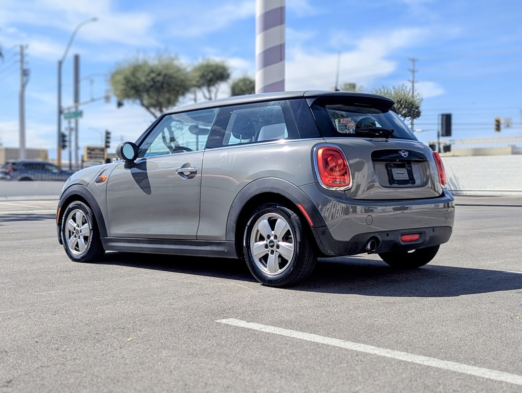 2019 MINI Cooper Image 4
