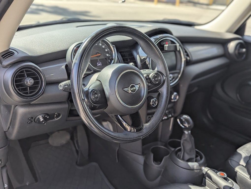 2019 MINI Cooper Image 7