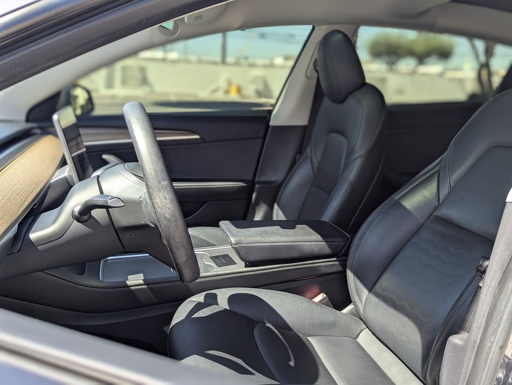 2023 Tesla Model 3 Image 7