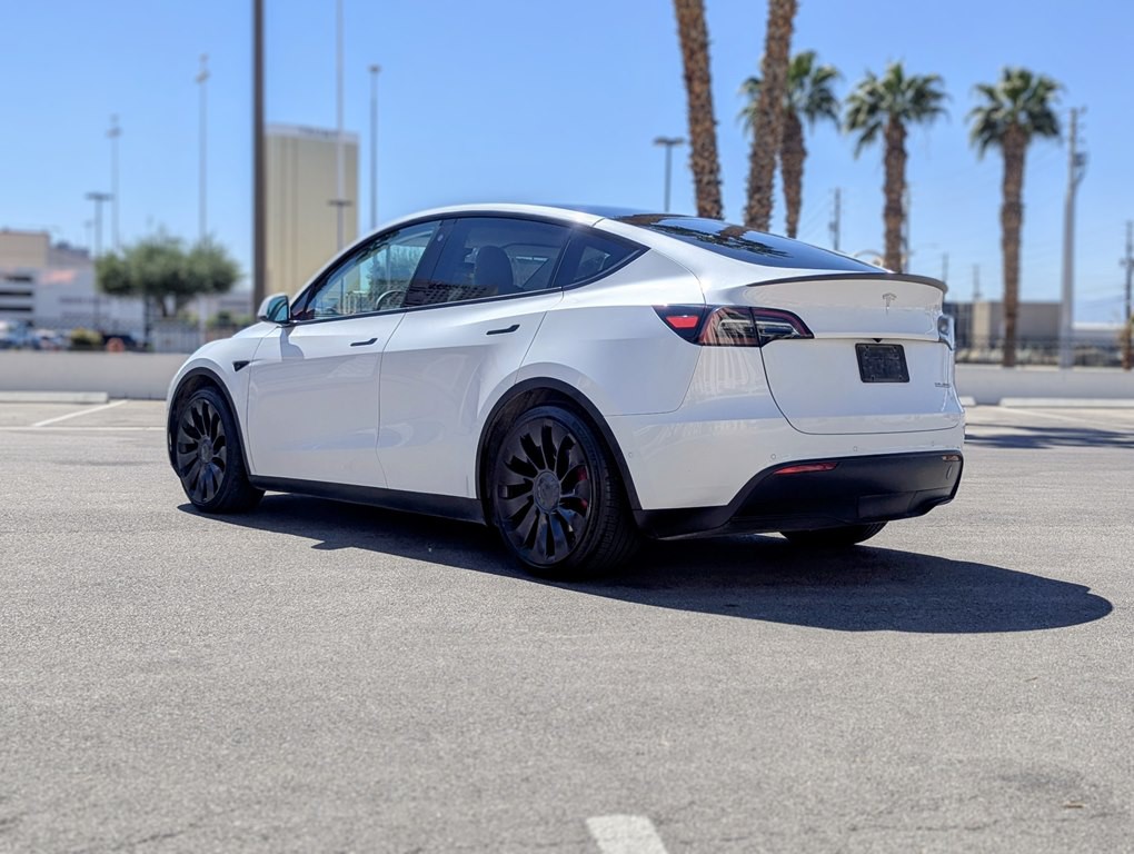 2022 Tesla Model Y Image 3