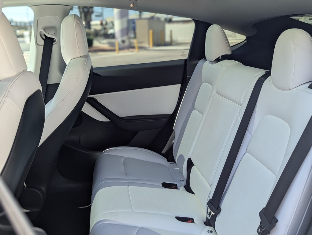 2022 Tesla Model Y Image 8