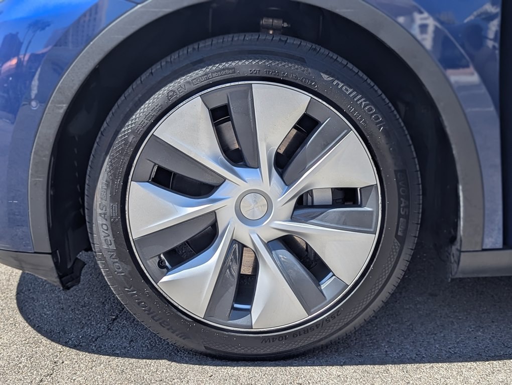 2020 Tesla Model Y Image 10