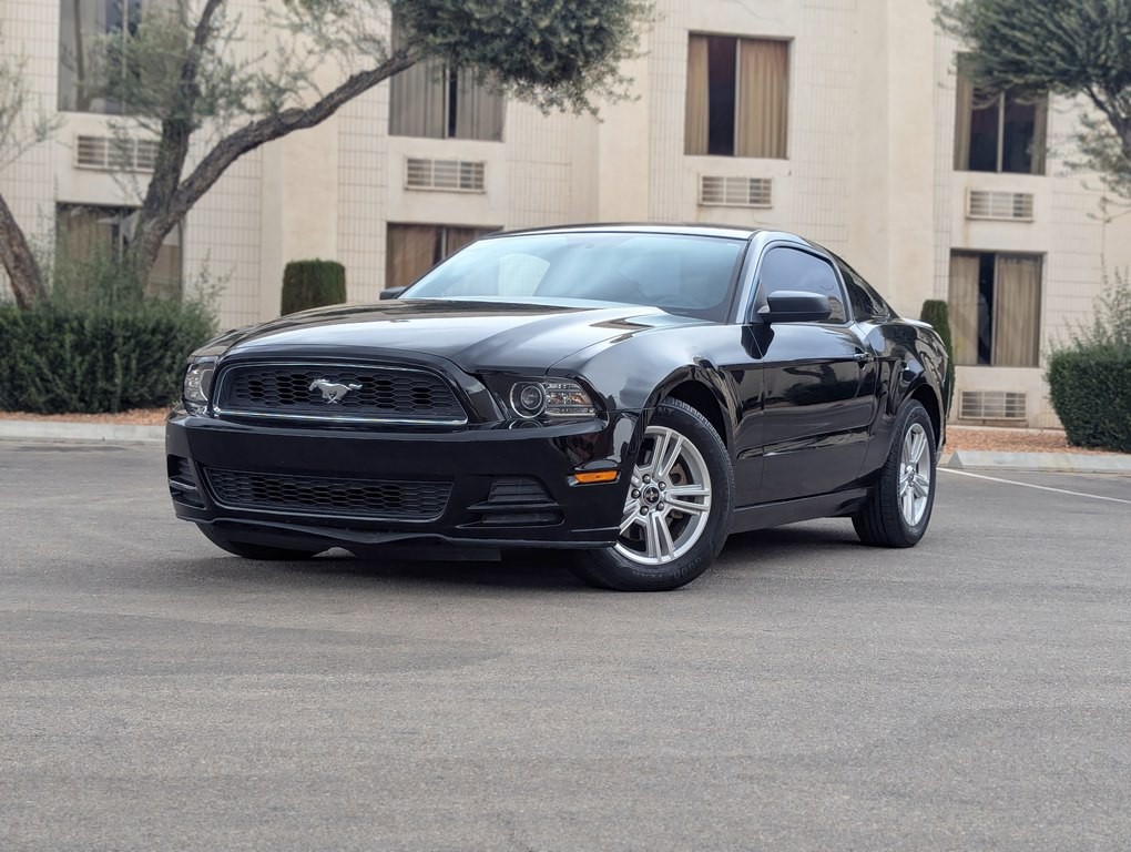 2013 Ford Mustang Image 1
