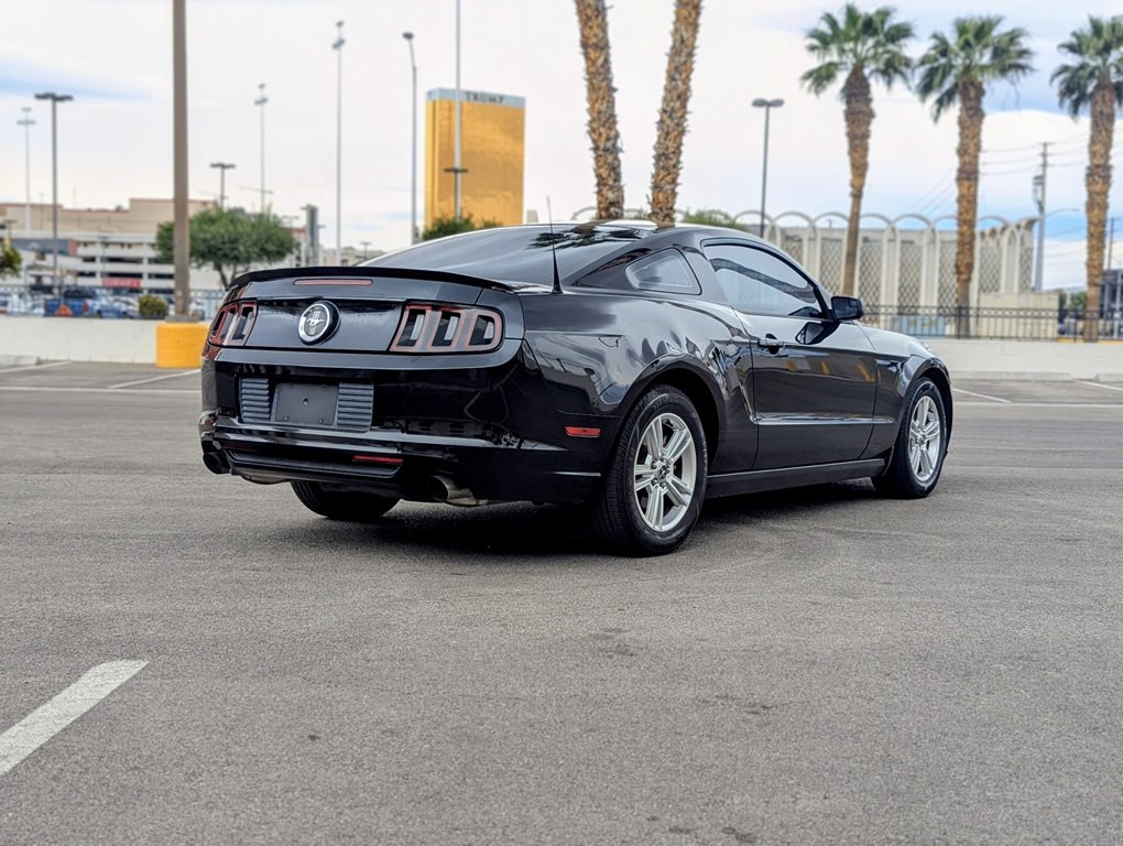 2013 Ford Mustang Image 3