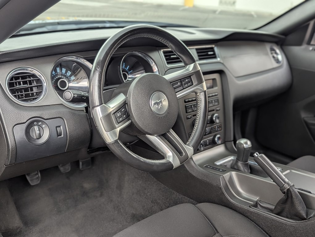 2013 Ford Mustang Image 7