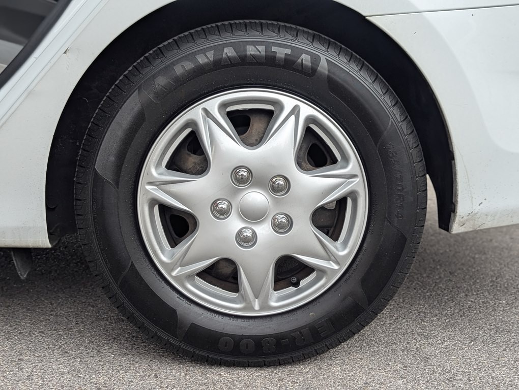 2016 Hyundai Accent Image 10