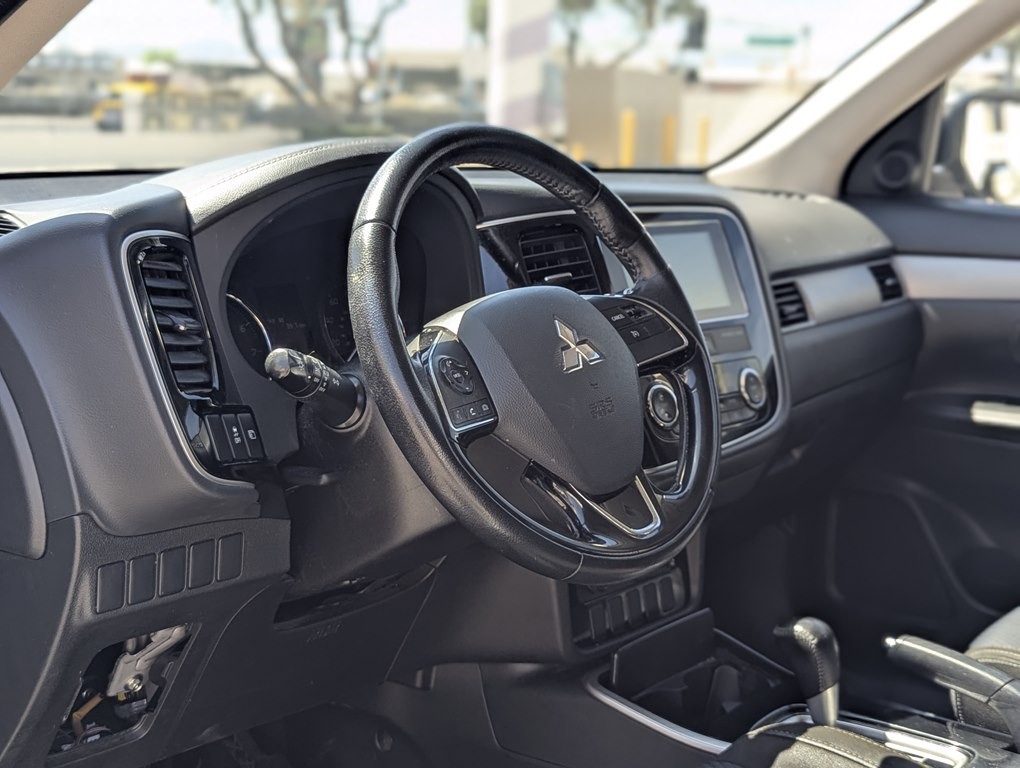 2018 Mitsubishi Outlander Image 7