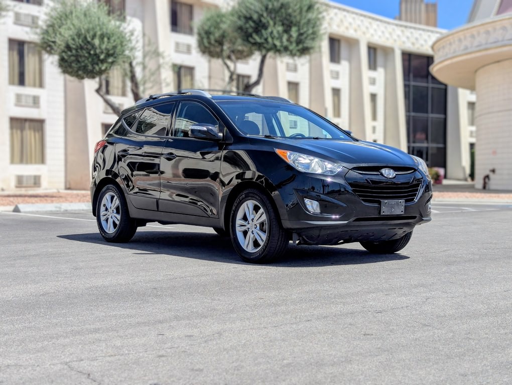 2013 Hyundai Tucson Image 2