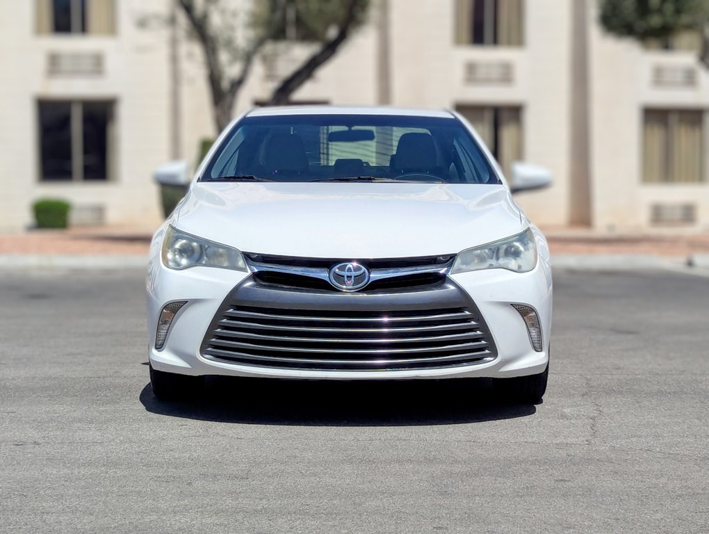 2016 Toyota Camry Image 15