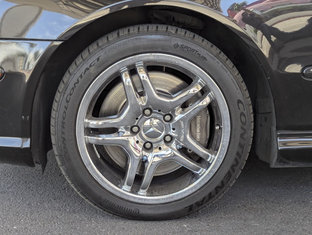 2004 Mercedes-Benz CLK-Class Image 12