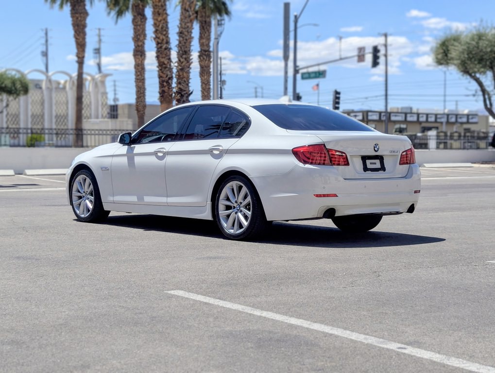2011 BMW 5 Series Image 4