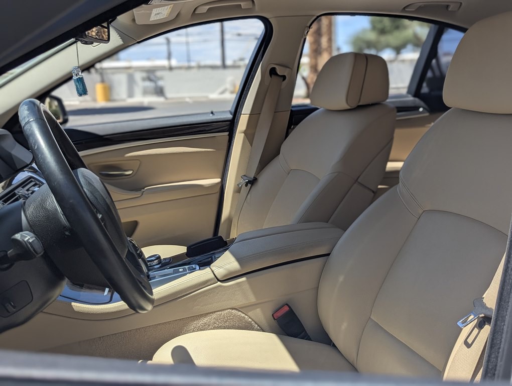 2011 BMW 5 Series Image 8