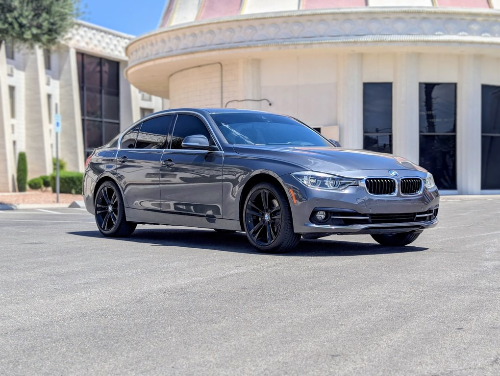 2018 BMW 3 Series Image 2