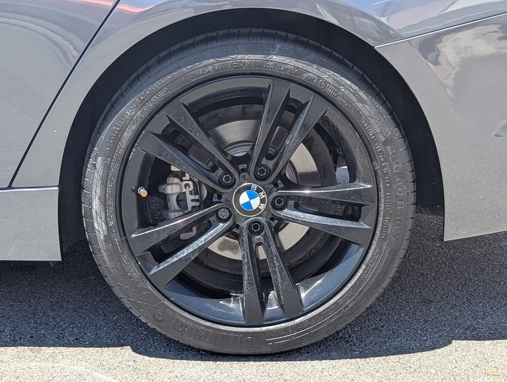 2018 BMW 3 Series Image 10