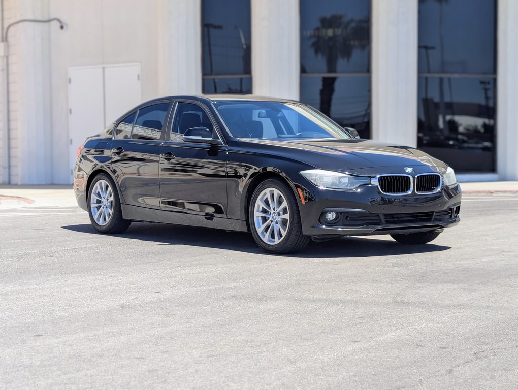 2016 BMW 3 Series Image 2