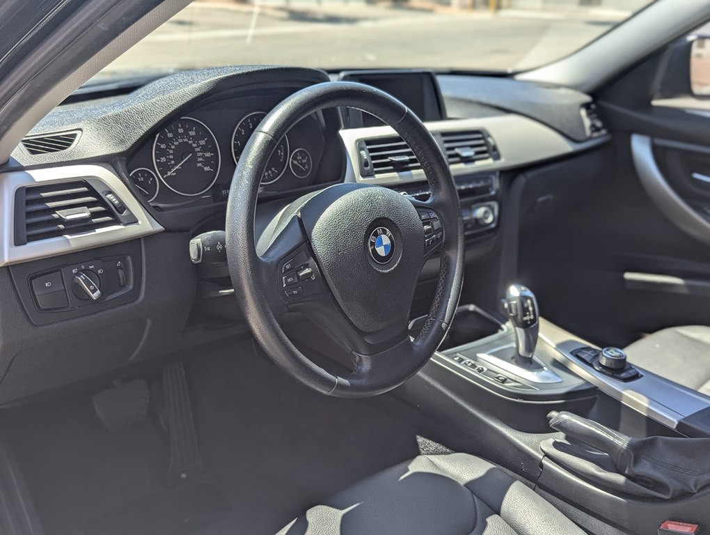 2016 BMW 3 Series Image 6