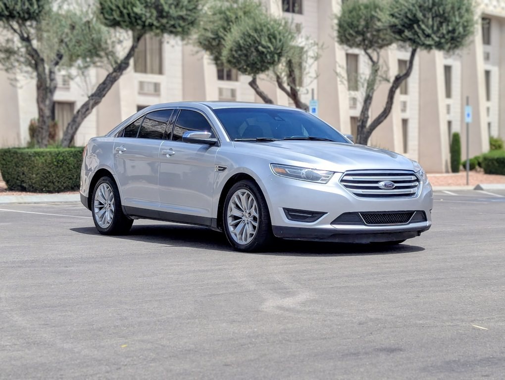2019 Ford Taurus Image 2