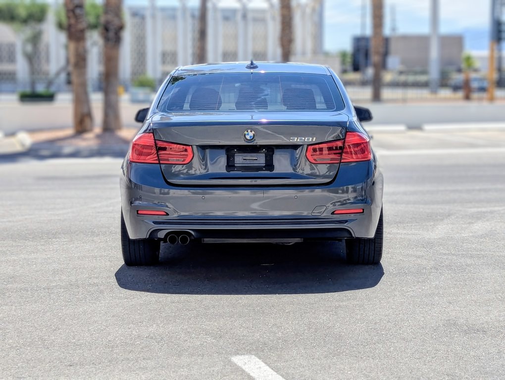 2016 BMW 3 Series Image 6