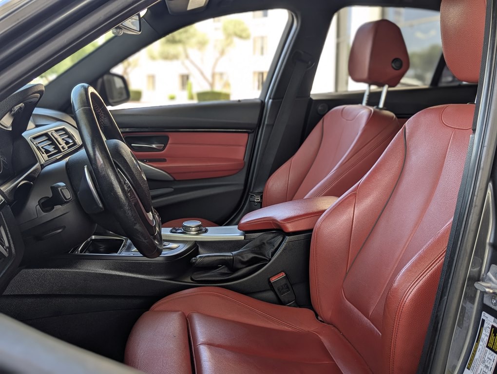 2016 BMW 3 Series Image 8
