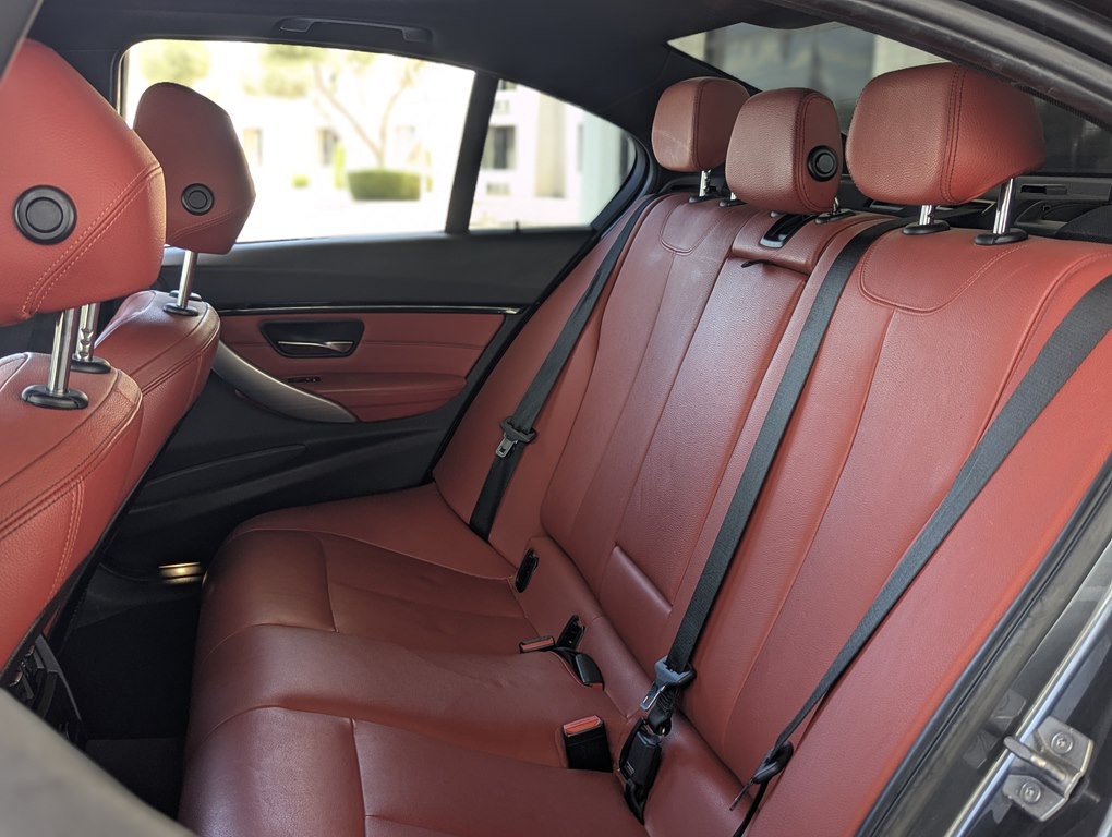 2016 BMW 3 Series Image 9