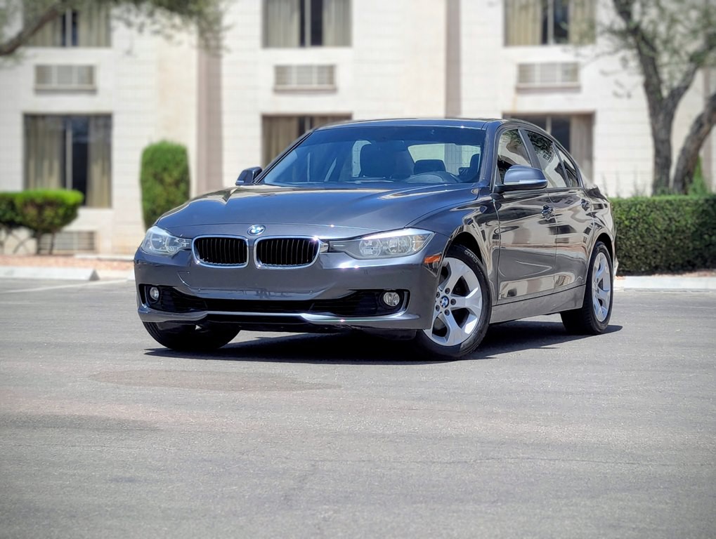 2015 BMW 3 Series Image 1