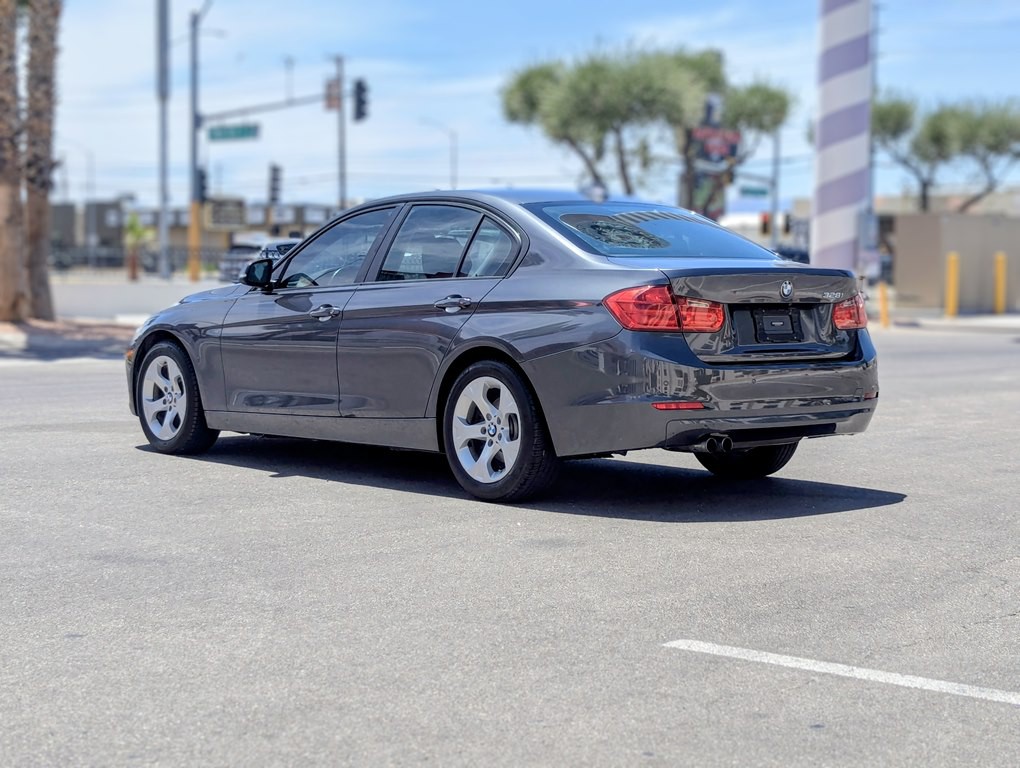 2015 BMW 3 Series Image 3