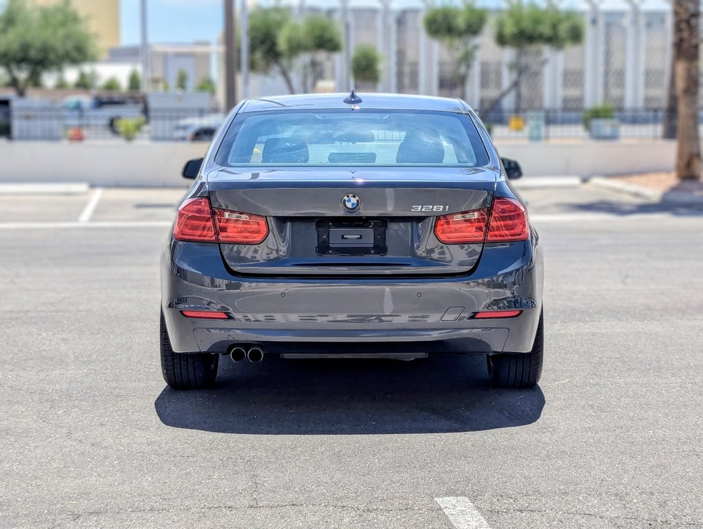 2015 BMW 3 Series Image 6