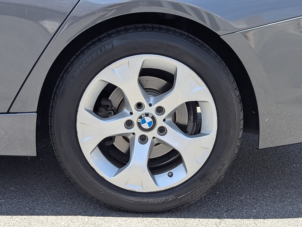 2015 BMW 3 Series Image 10