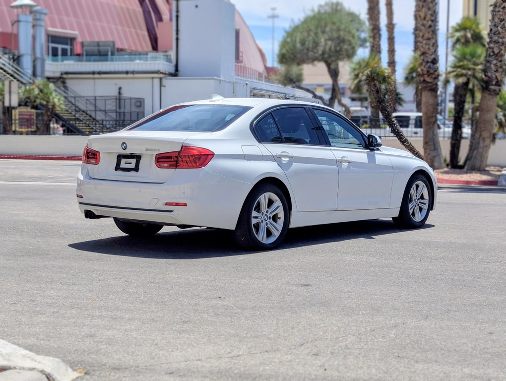 2016 BMW 3 Series Image 4