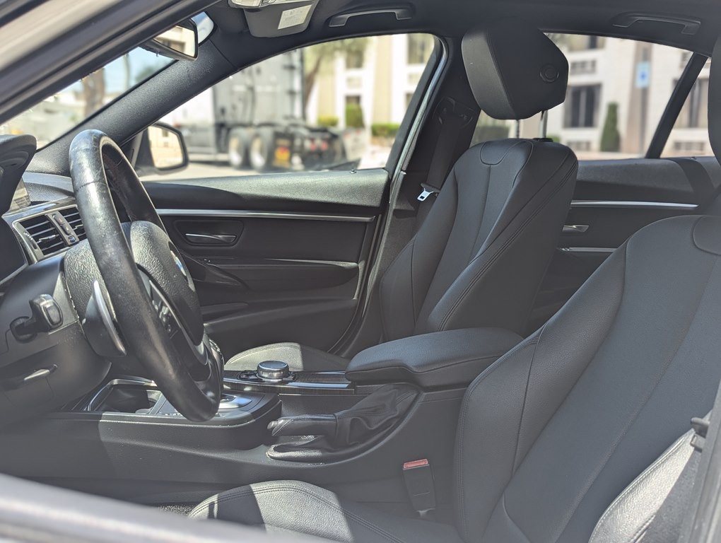 2016 BMW 3 Series Image 8