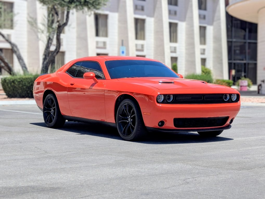 2018 Dodge Challenger Image 2