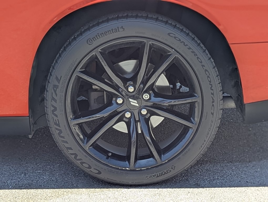 2018 Dodge Challenger Image 10