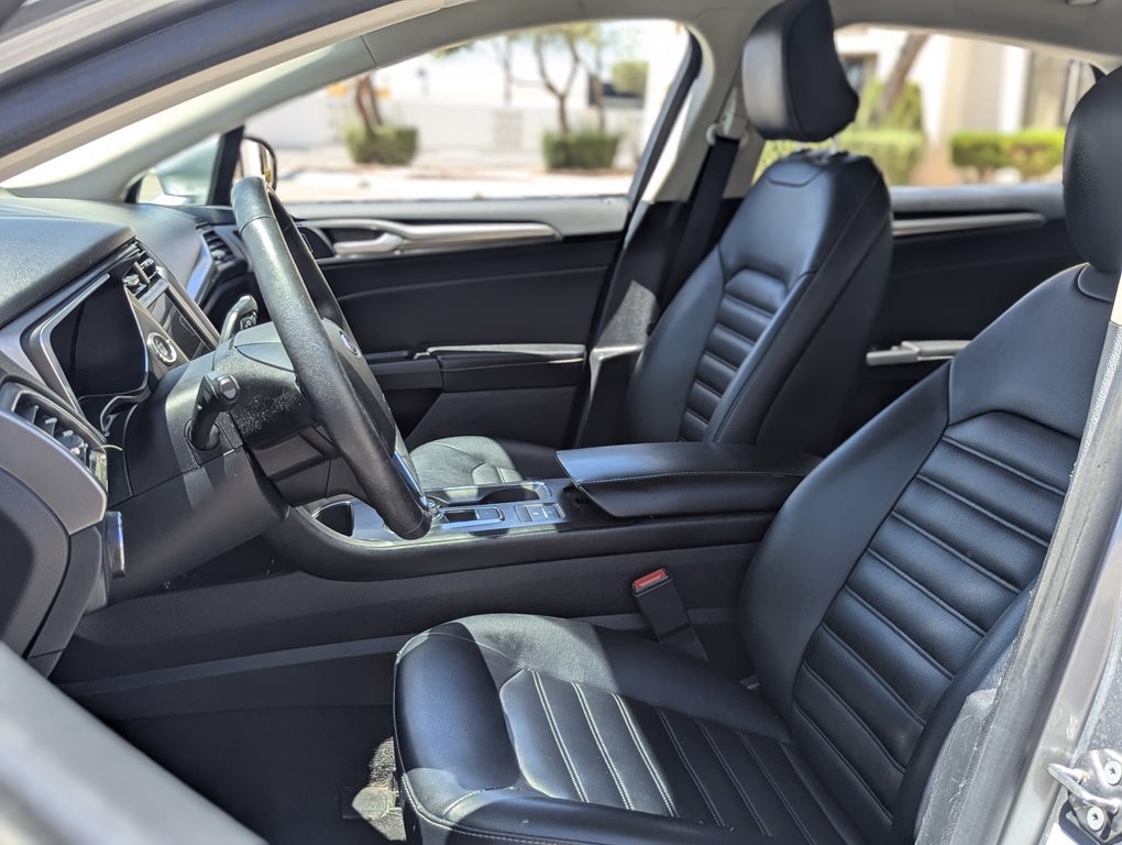 2020 Ford Fusion Image 8