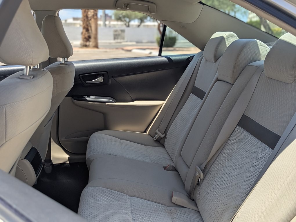 2013 Toyota Camry Image 9