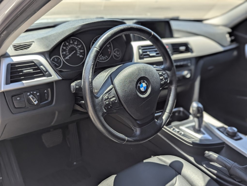 2013 BMW 3 Series Image 7
