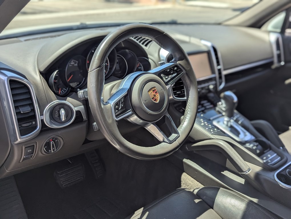 2016 Porsche Cayenne Image 7