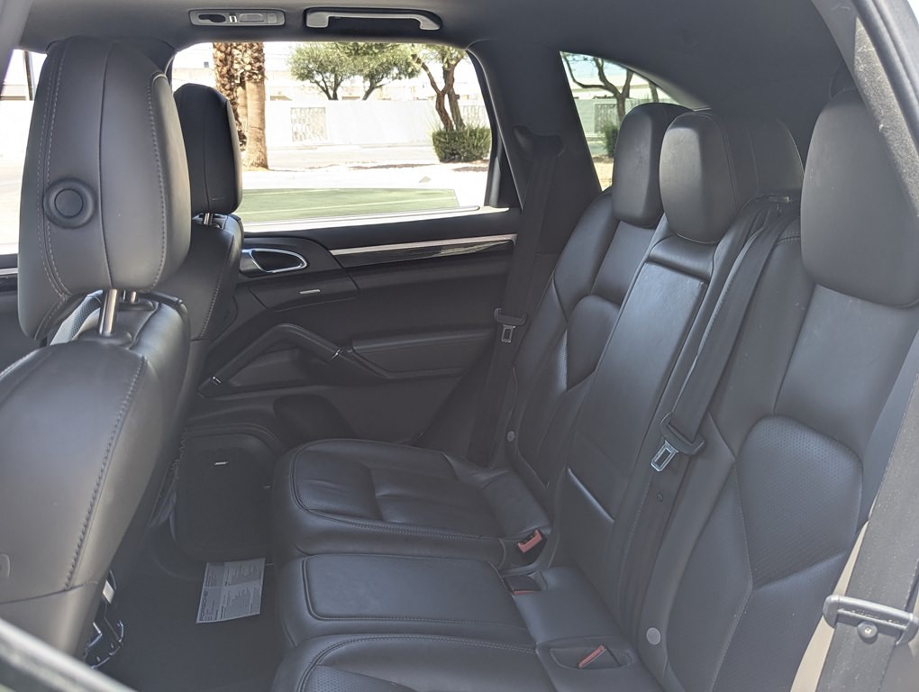 2016 Porsche Cayenne Image 9