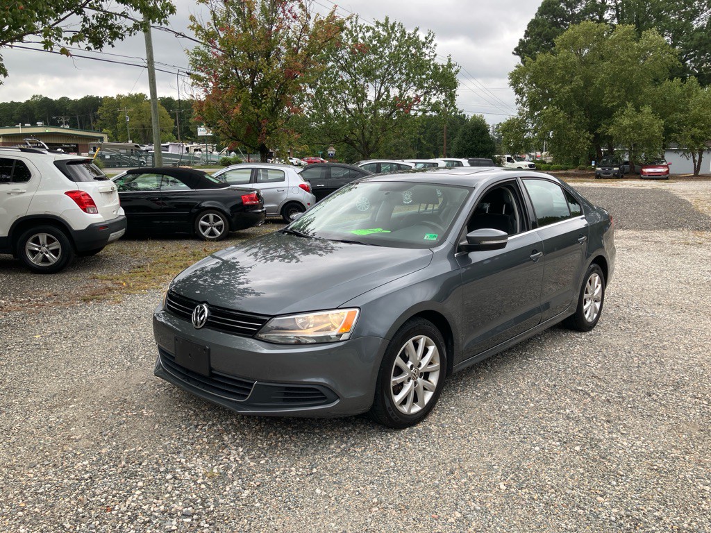 2013 Volkswagen Jetta Image 2