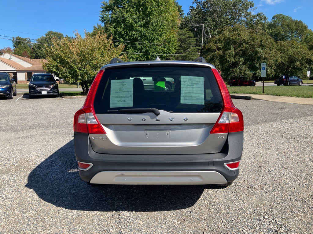2011 Volvo XC70 Image 7