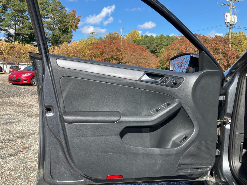 2015 Volkswagen Jetta Image 10