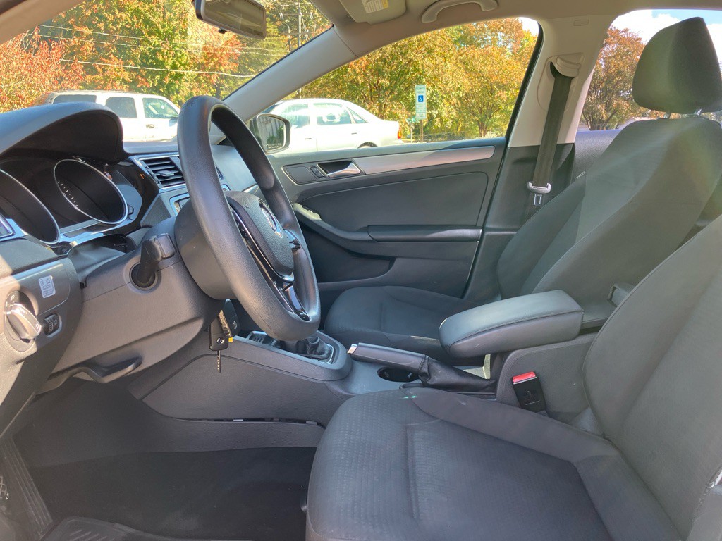 2015 Volkswagen Jetta Image 11