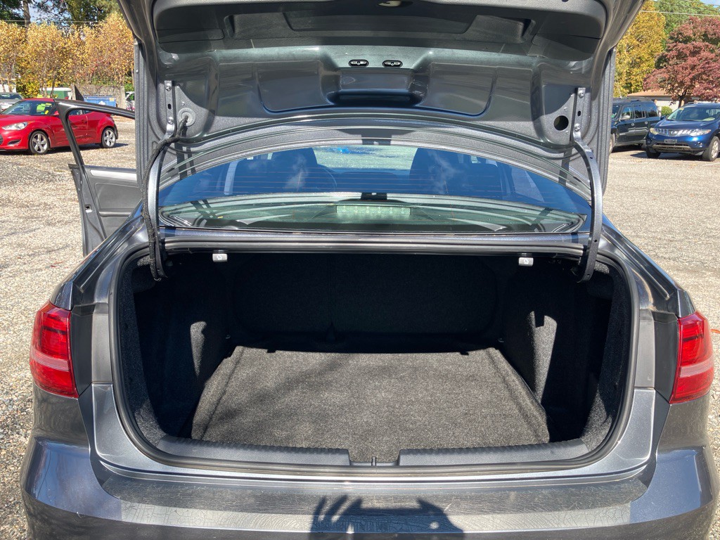 2015 Volkswagen Jetta Image 16