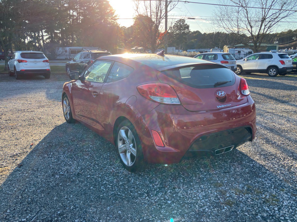 2014 Hyundai Veloster Image 8