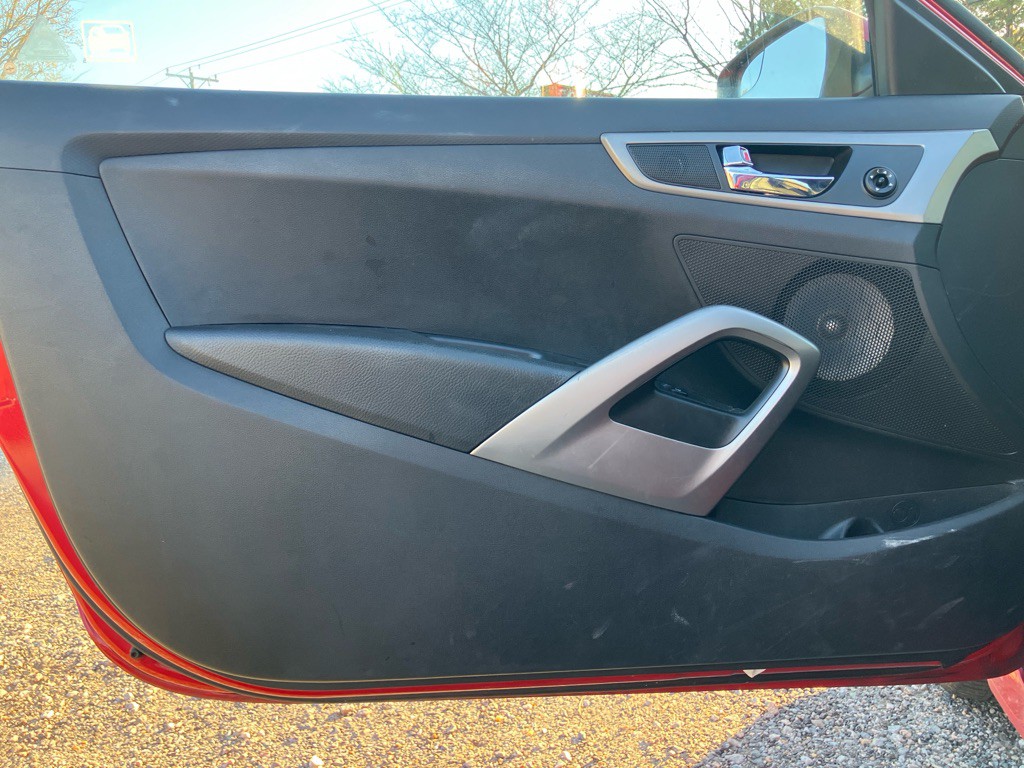 2014 Hyundai Veloster Image 10